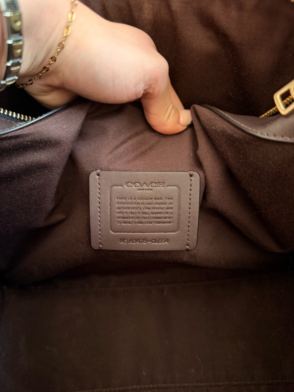 Coach Nina Carryall - Picture 4 of 5